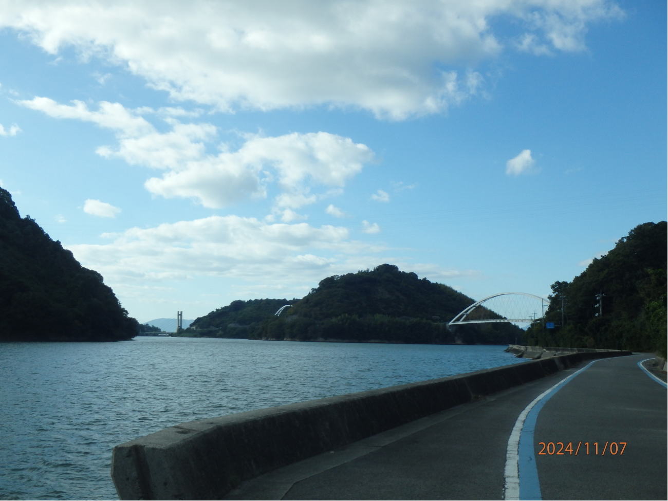 あんな本こんな本、車旅、瀬戸内のたりのたり、平羅橋、中の瀬戸大橋、岡村大橋