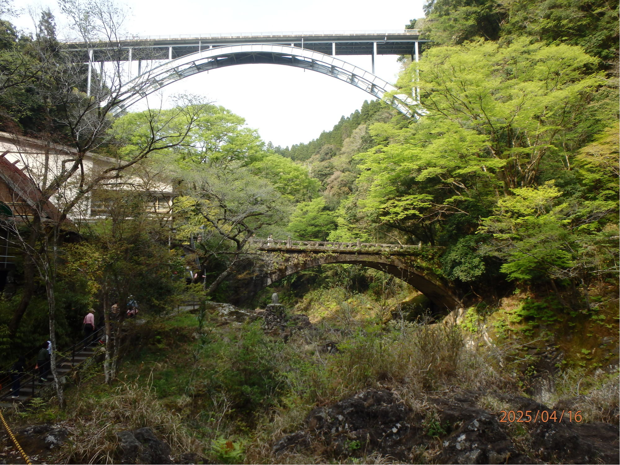 あんな本こんな本、車旅、戸惑い続く九州車旅、高千穂郷、神橋、高千穂大橋